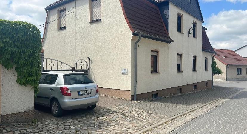 Schoene 2 Raum-Wohnung In Etgersleben Luaran gambar